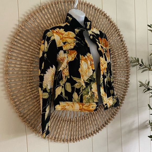 St. John Sport by Marie Gray Black and Yellow Floral Print Jacket Size small - Picture 5 of 11